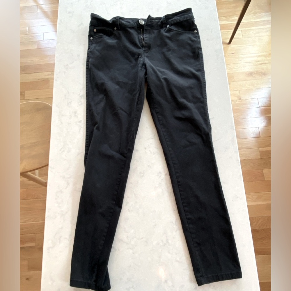 Forever 21 Black Skinny Jeans - Medium -